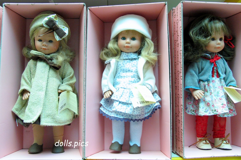 Carmen Gonzalez dolls